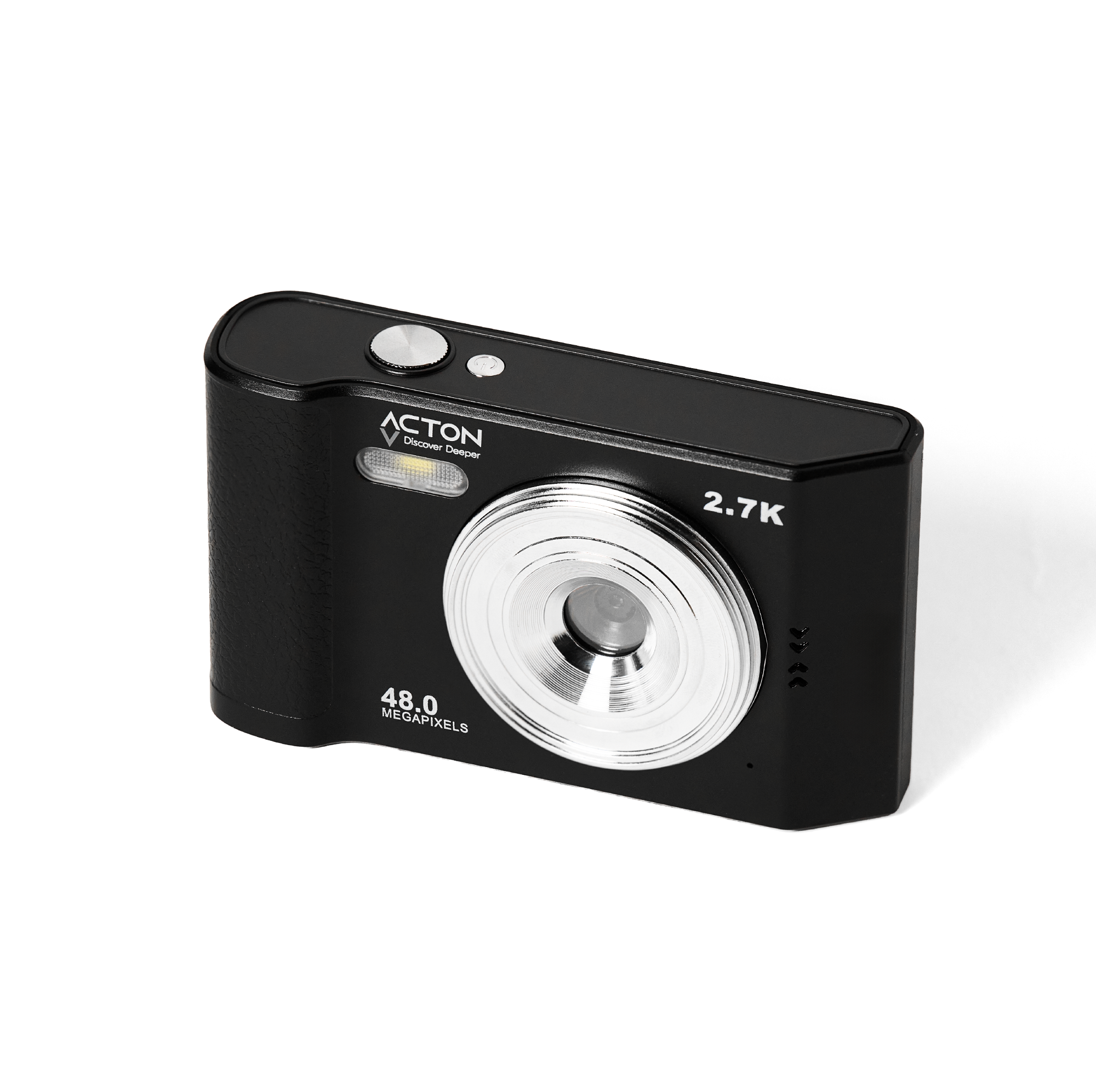 Siyah Acton kamera. Gümüş lens ve düğmeler. 48.0 megapiksel ve 2.7K okur. Beyaz arka plan üzerinde izole edilmiş.
