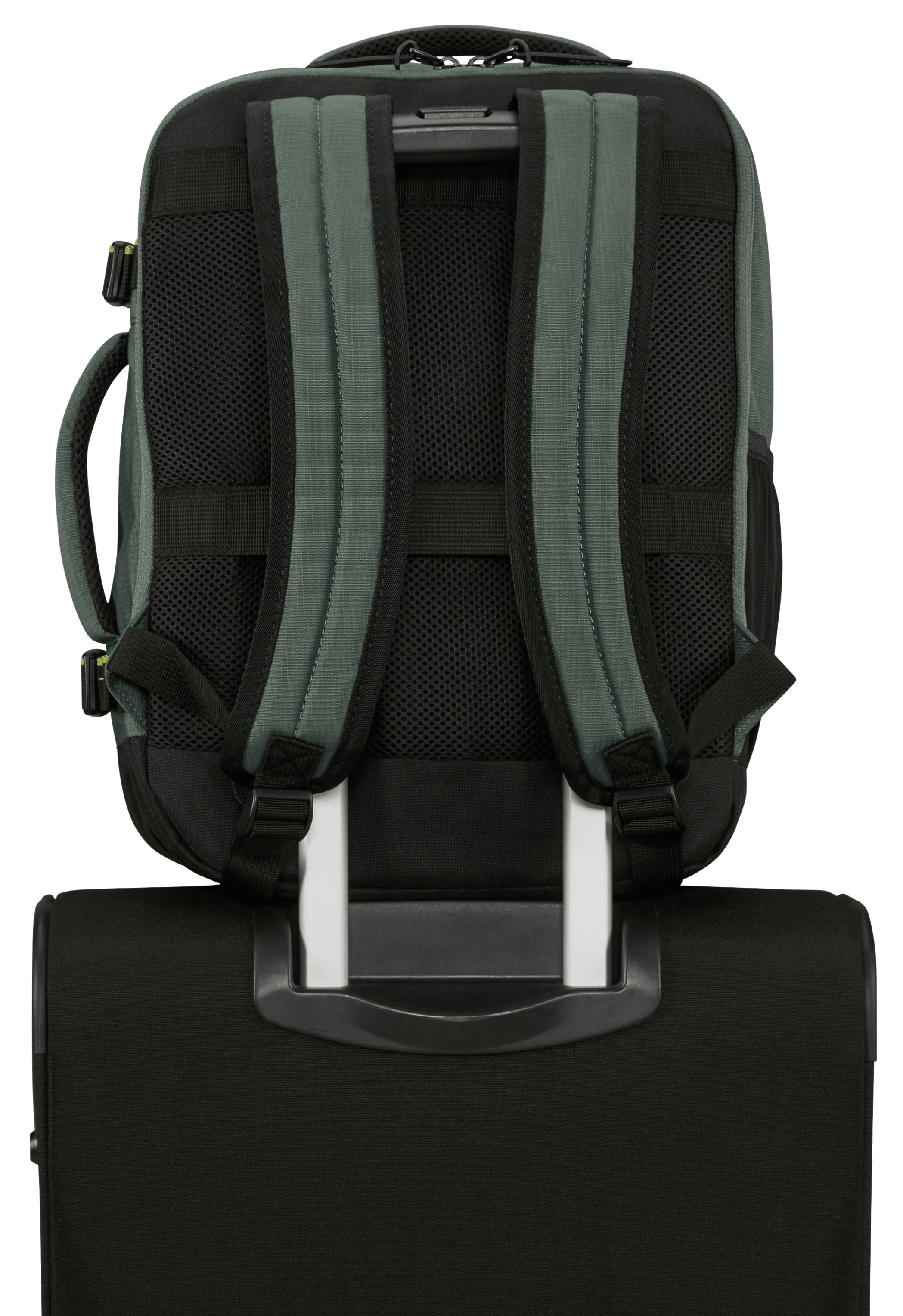 Czarna walizka z szarym plecakiem na górze. Plecak ma szare paski i czarny tył z siatki.