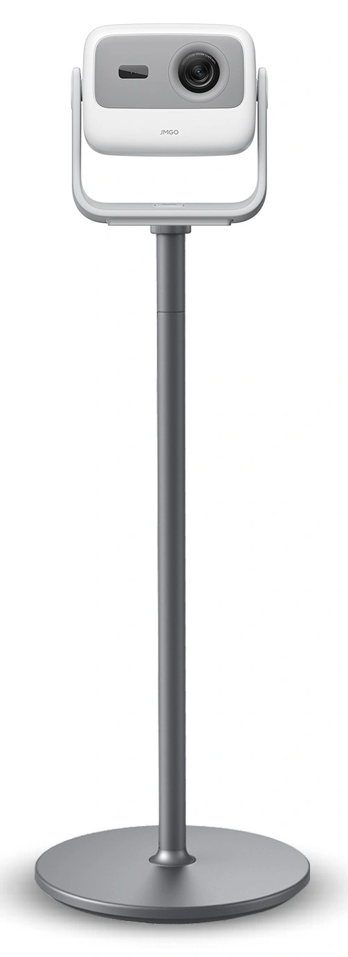 Biały projektor z szarą górą, obiektywem i stojakiem. Stojak jest srebrny i ma okrągłą podstawę.