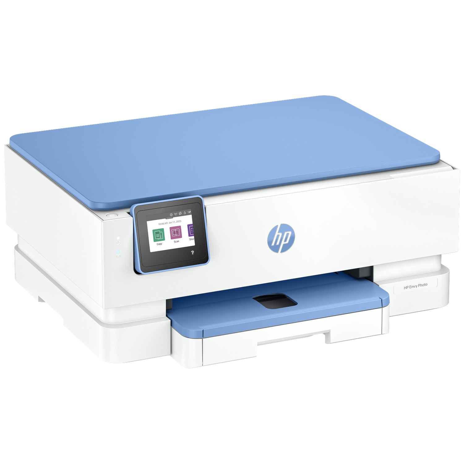 Une imprimante HP Envy Photo. Blanche avec dessus et bac bleu clair. Dispose d'un petit écran tactile et du logo HP. Isolé sur fond blanc.