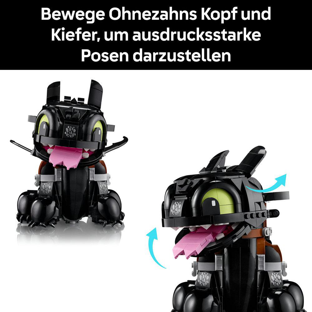 Zwei schwarze Drachenspielzeuge mit rosa Zungen und grünen Augen. Pfeile zeigen die Bewegung von Kopf und Kiefer.