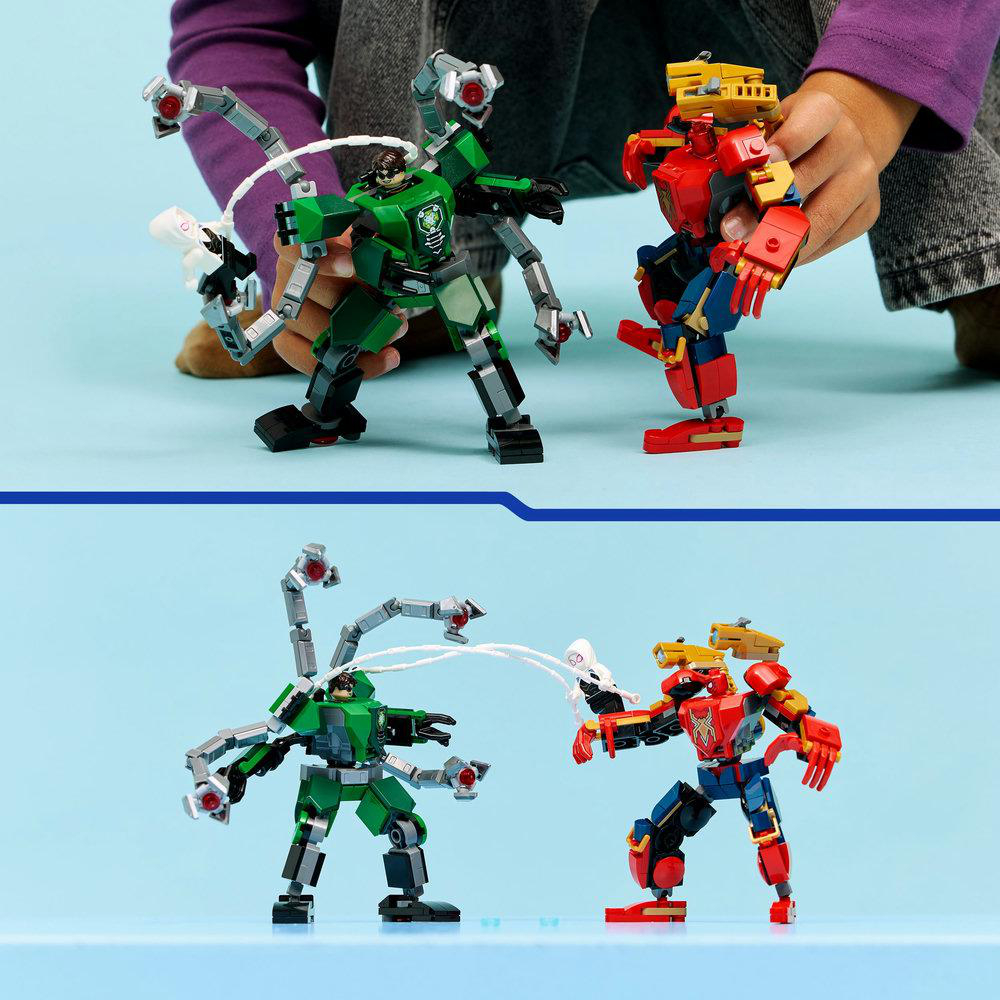Zwei Lego-Roboter, einer grün mit Tentakeln, ein anderer rot und blau, von einer Person gehalten. Zweites Foto: gleiche Roboter.