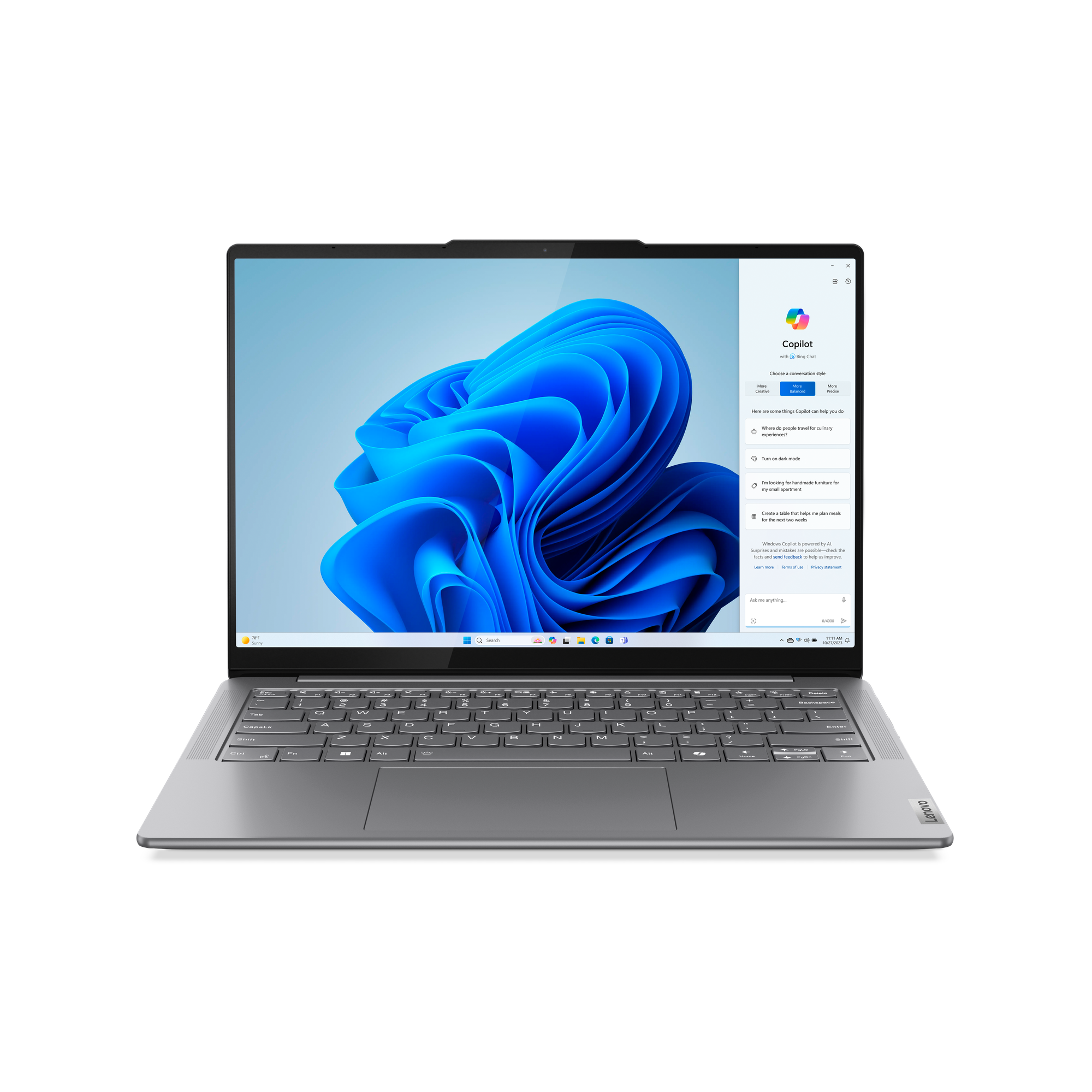Bir Lenovo dizüstü bilgisayar, mavi soyut arka plan, klavye ve siyah çerçeve ile Windows Copilot'u görüntülüyor.