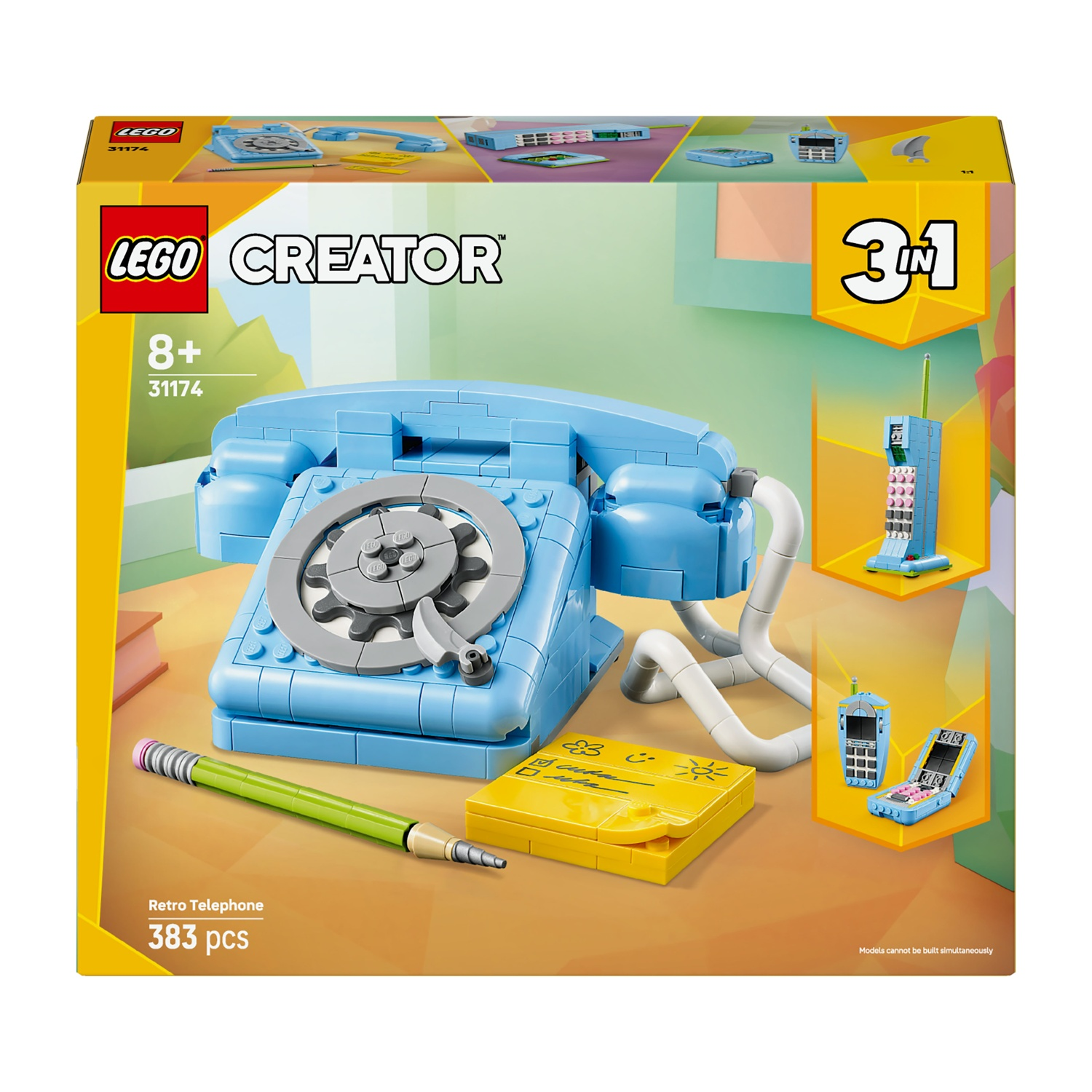 Un set Lego Creator. Mostra un telefono retrò blu e altri due modelli di telefono che possono essere realizzati. Anche una matita e un blocco note.