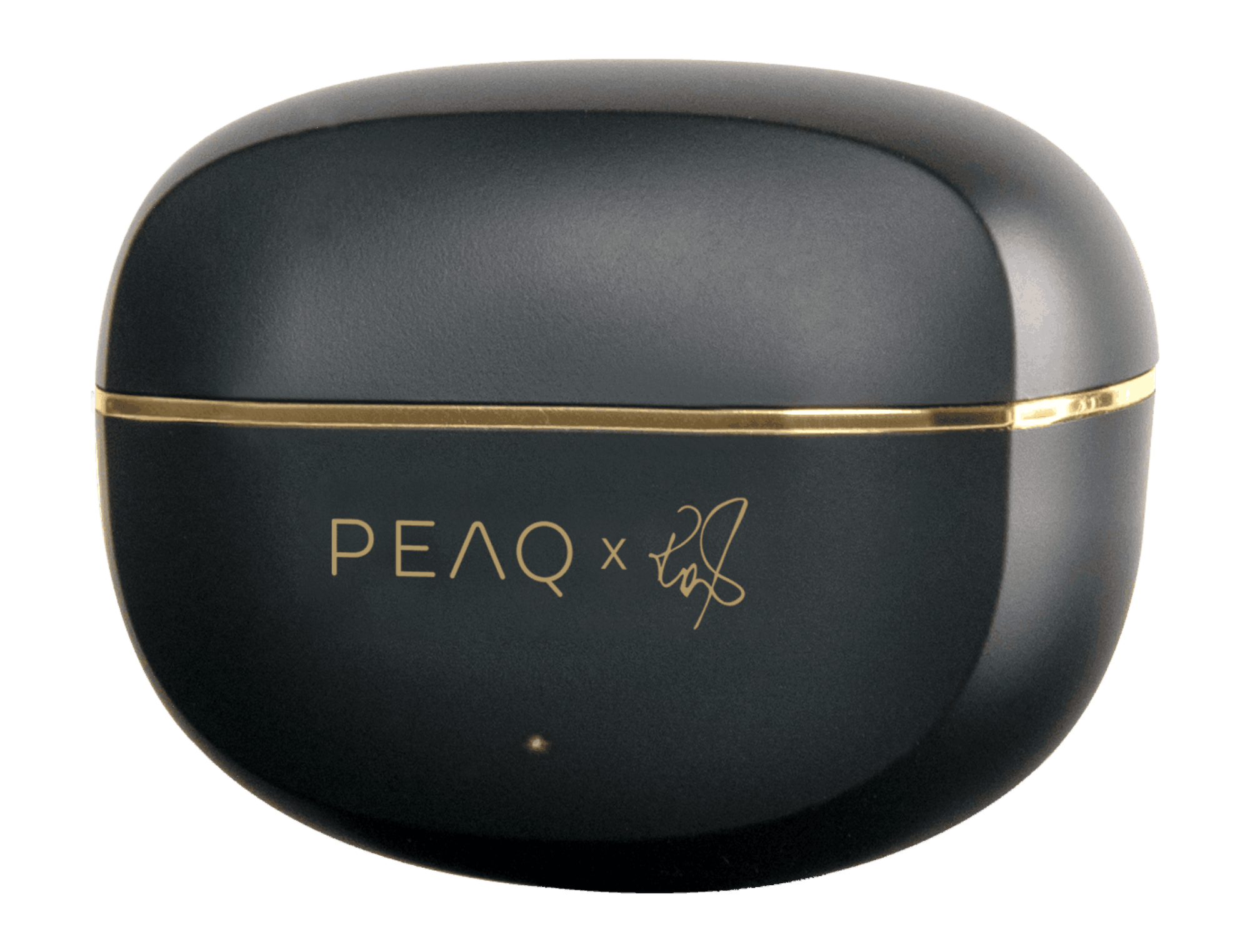 Un estuche negro, de forma ovalada, con una banda dorada. Tiene el texto "PEAQ x" y una firma dorada. Se ve una pequeña luz.