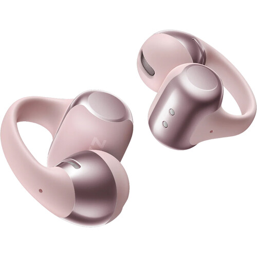 Dos auriculares rosas y metálicos. Cada uno tiene un gancho y una sección redondeada. El fondo es blanco.