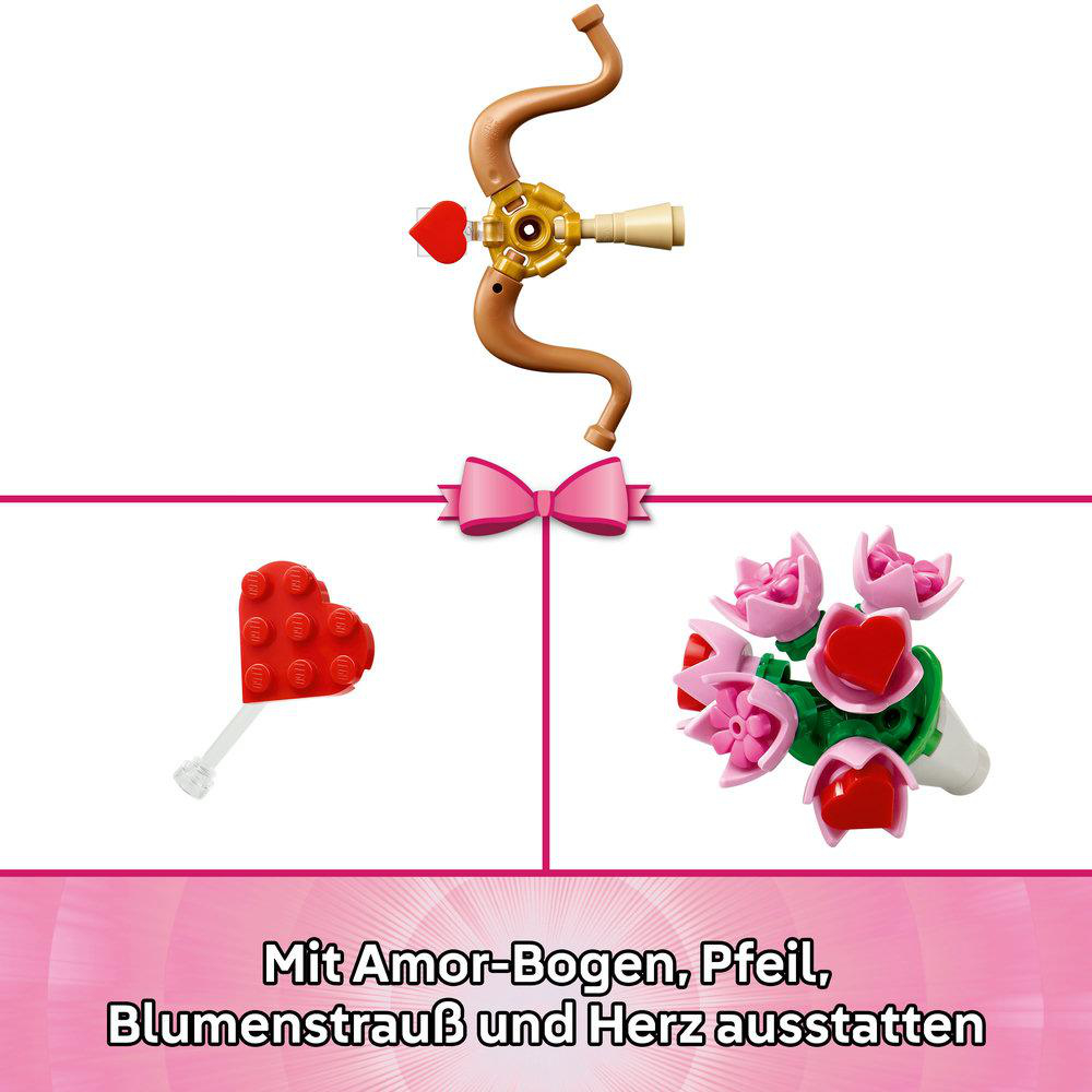 Das Bild zeigt einen Spielzeugbogen und -pfeil, ein herzförmiges Objekt, eine rosa Schleife und einen Blumenstrauß auf weißem Hintergrund.