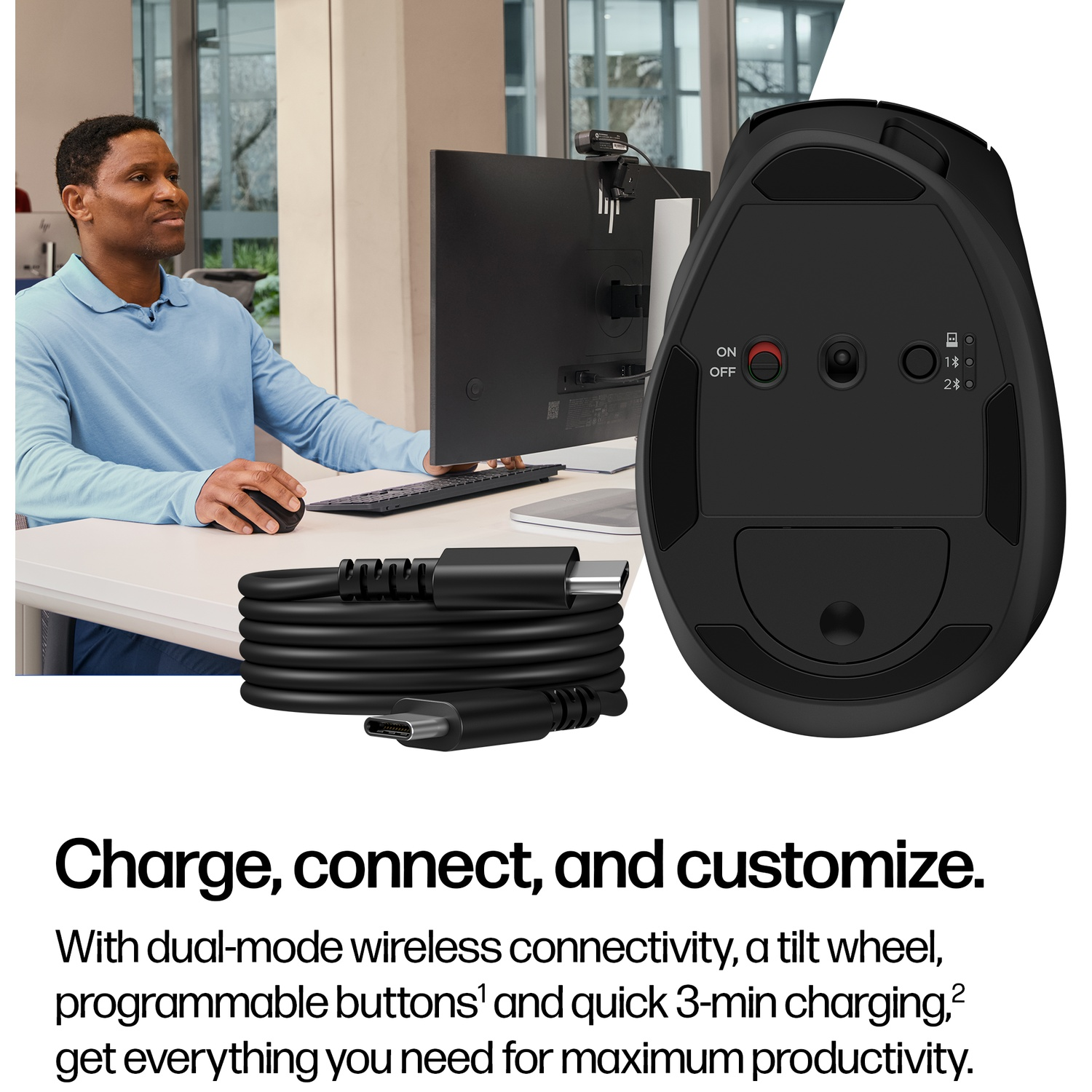 Un homme utilise une souris noire sur un bureau. Une souris noire est montrée d'en bas, un câble USB-C est au premier plan.