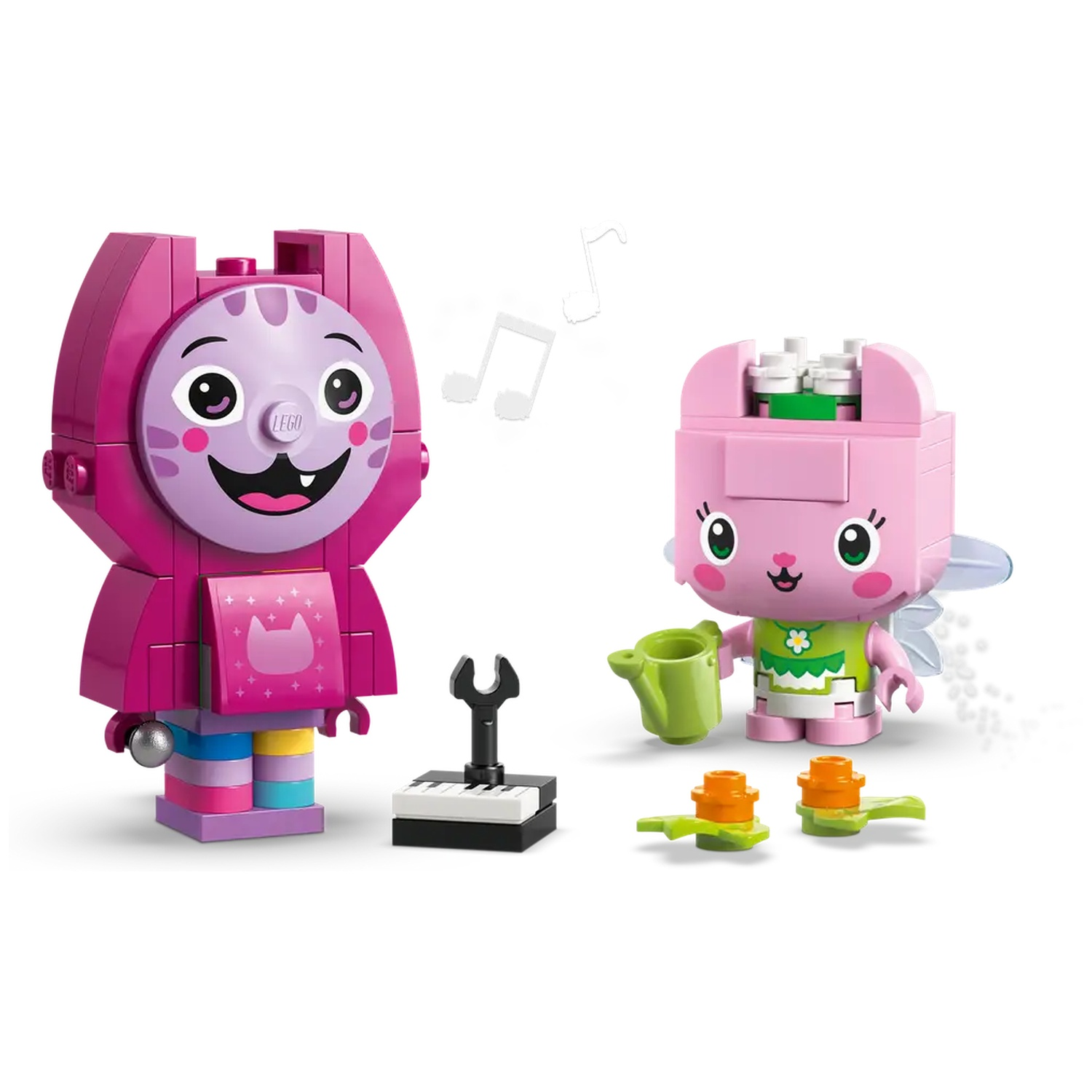 Deux figurines Lego : un chat rose et un lapin rose avec des ailes. Le chat a un clavier. Le lapin a un arrosoir et des carottes.