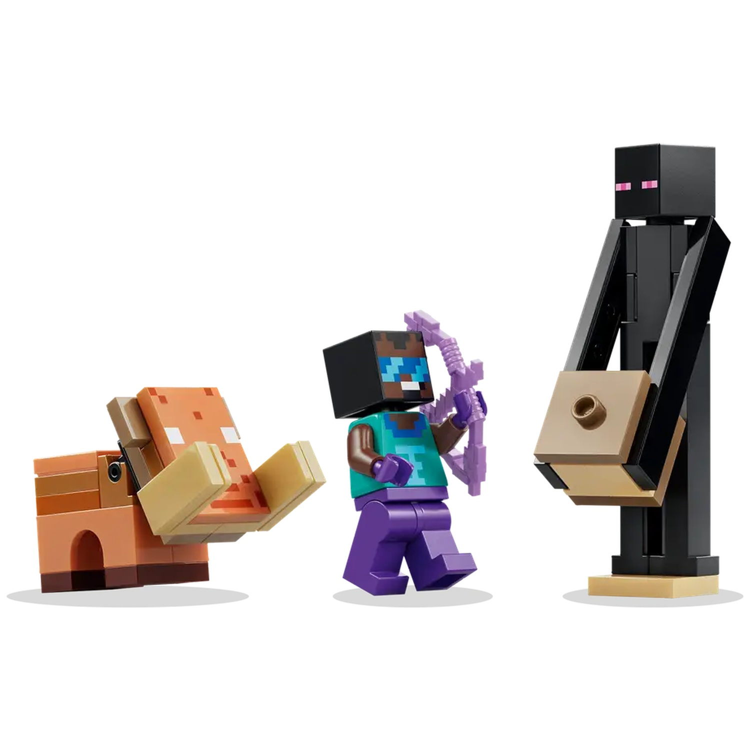 Ensemble Lego Minecraft avec un cochon, un personnage avec arc et une figurine Enderman, sur fond blanc.