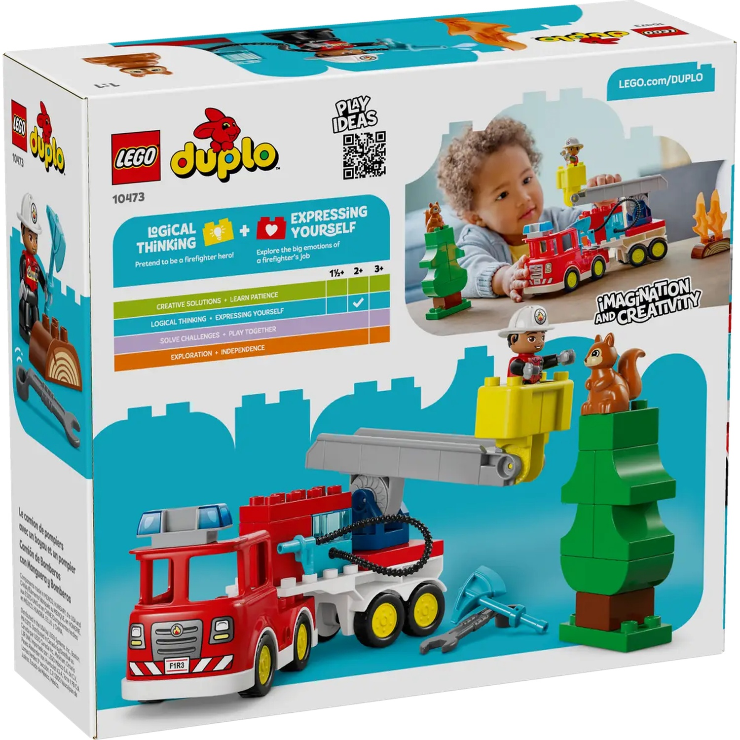 Boîte du set LEGO Duplo. Montre un enfant jouant avec un camion de pompiers rouge, une figurine de pompier et un écureuil.