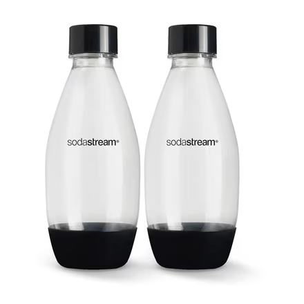 Dos botellas de soda transparentes con tapas y bases negras. Cada una tiene 'sodastream' impreso. Fondo blanco.