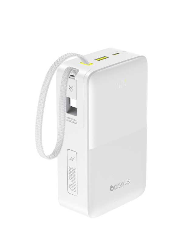 Beyaz Baseus powerbank, kayışlı. Dijital ekranı ve USB-C portları var. Tasarımı modern ve temiz.
