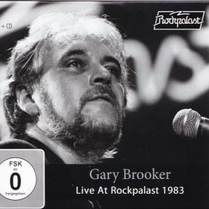 Schwarzweißbild von Gary Brooker mit Mikrofon rechts. Der Text lautet 'Live At Rockpalast 1983'.