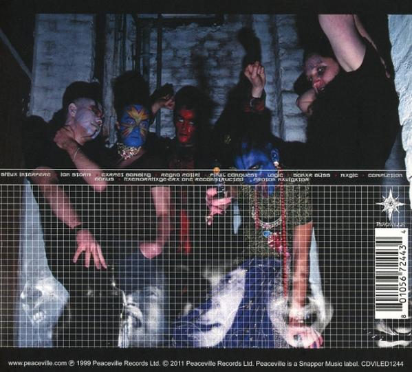 Bandmitglieder mit Gesichtsbemalung posieren vor einem Raster. Text: Sreux Inter, Jon Storm, Exact Bonding, Regno Roisi, Final Conquest.
