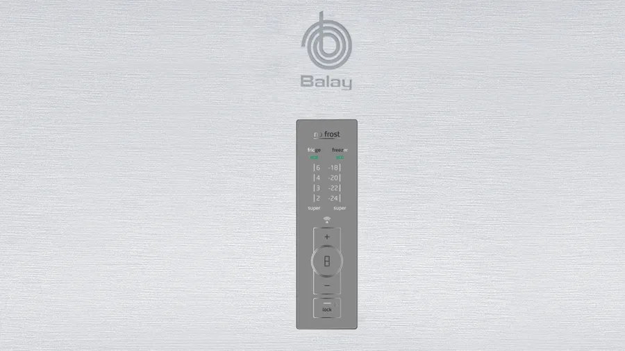 Una puerta de refrigerador blanca con un panel de control y el logotipo de Balay. El panel tiene configuraciones de temperatura y un botón de bloqueo.