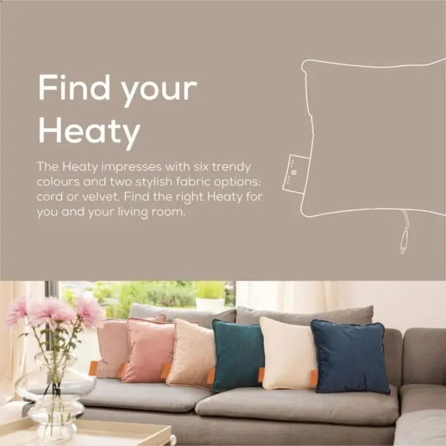 L'immagine mostra cuscini di vari colori su un divano grigio. Il testo recita 'Find your Heaty' e menziona le opzioni di tessuto.