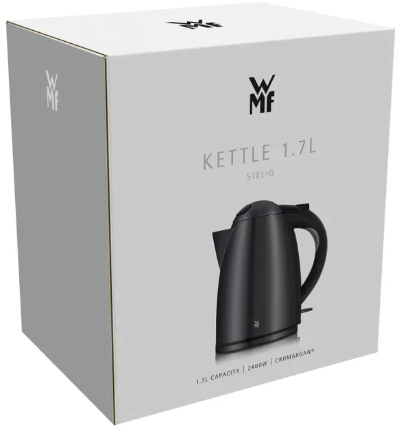 Ein weißer Karton mit einem Bild eines schwarzen Wasserkochers. Auf der Box steht 'Kettle 1.7L Stelio' und Angaben zur Kapazität.