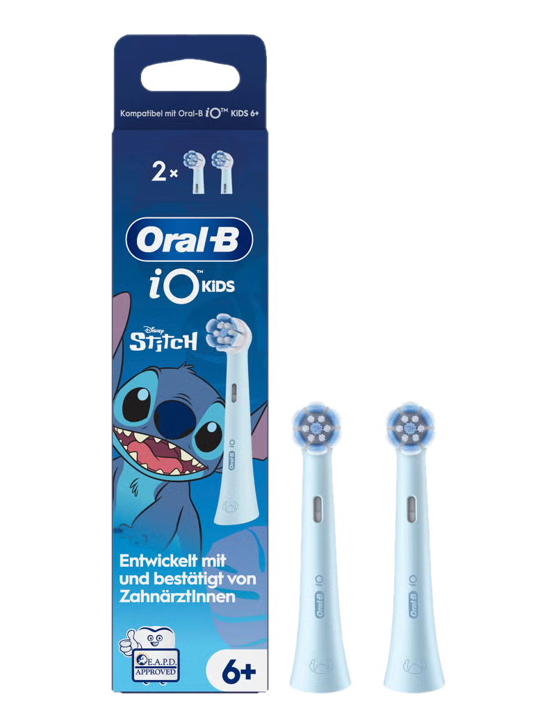 Packung mit Oral-B iO Kids Zahnbürstenköpfen. Mit Stitch von Disney. Zwei blaue Bürstenköpfe sind sichtbar. Verpackung sagt 6+.