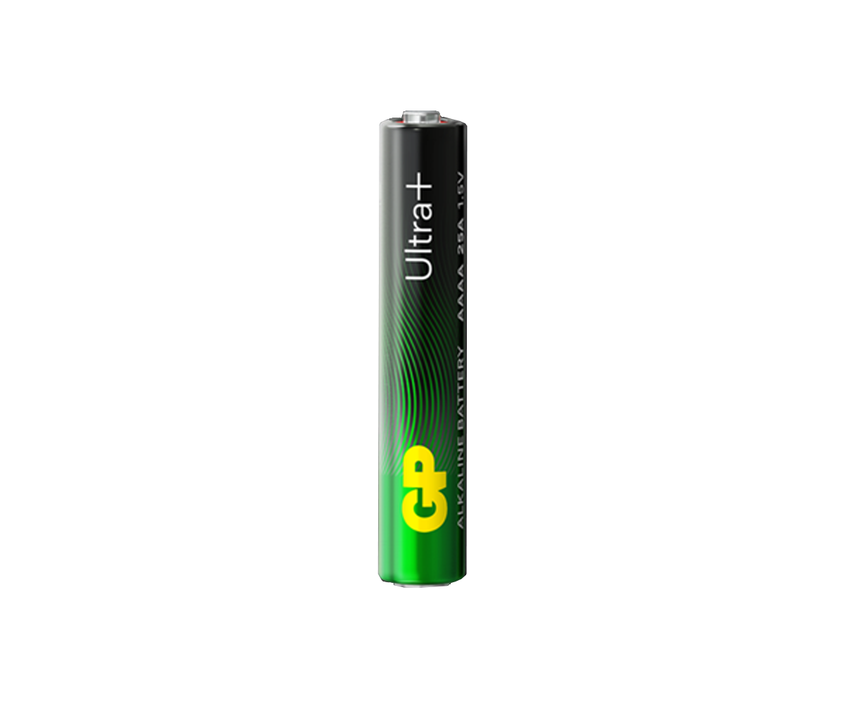 Tek bir AAA pil dik duruyor. 'Ultra+' ve 'GP' logosu ile yeşil ve siyah bir etikete sahip.