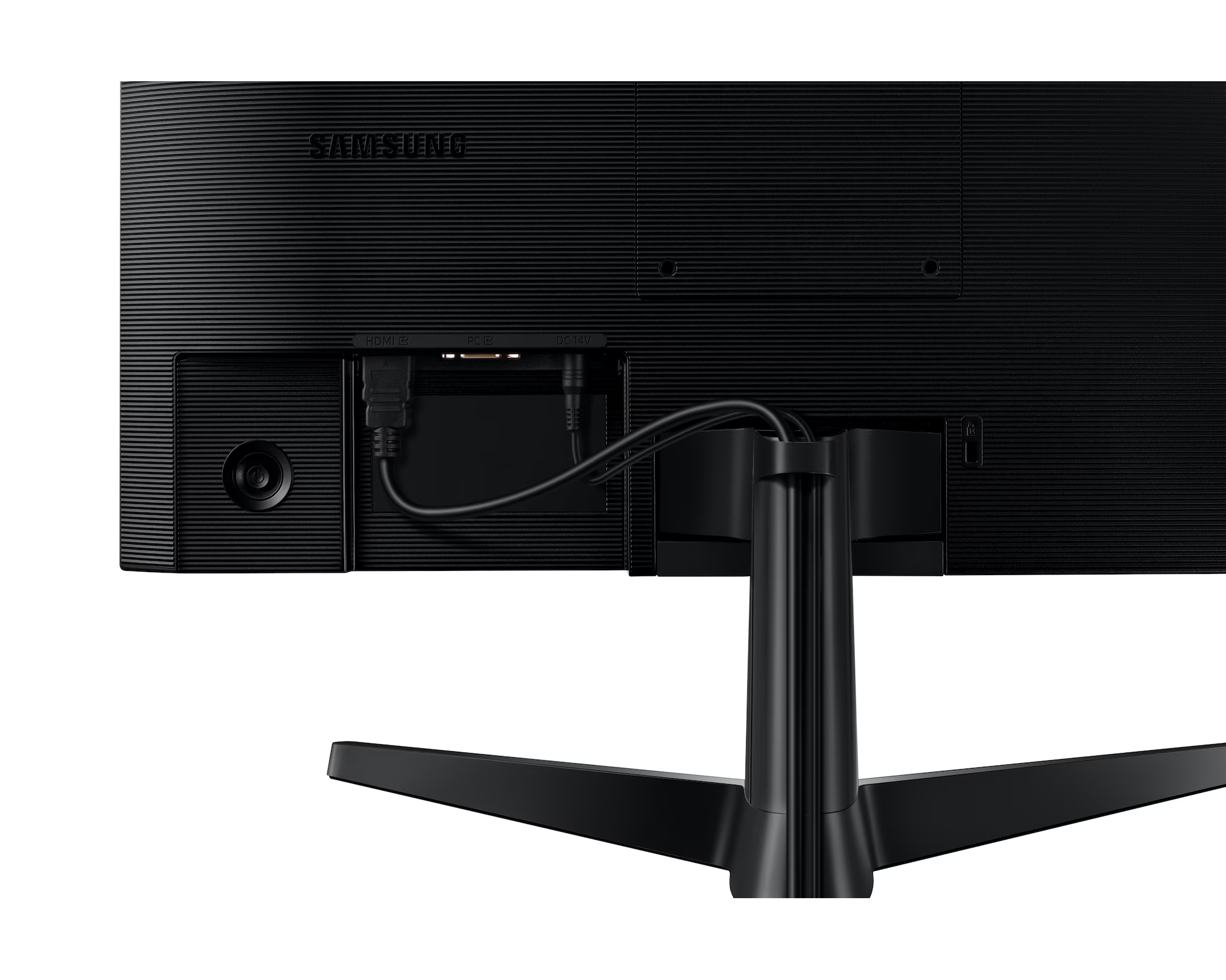 Fekete Samsung monitor hátulja, kábelekkel. Az alap és az állvány szintén fekete. Fehér háttér.