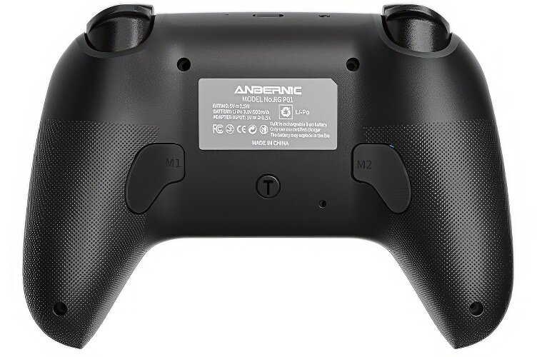 Czarny kontroler do gier, widok od tyłu, z przyciskami M1, M2 i etykietą ze specyfikacjami.