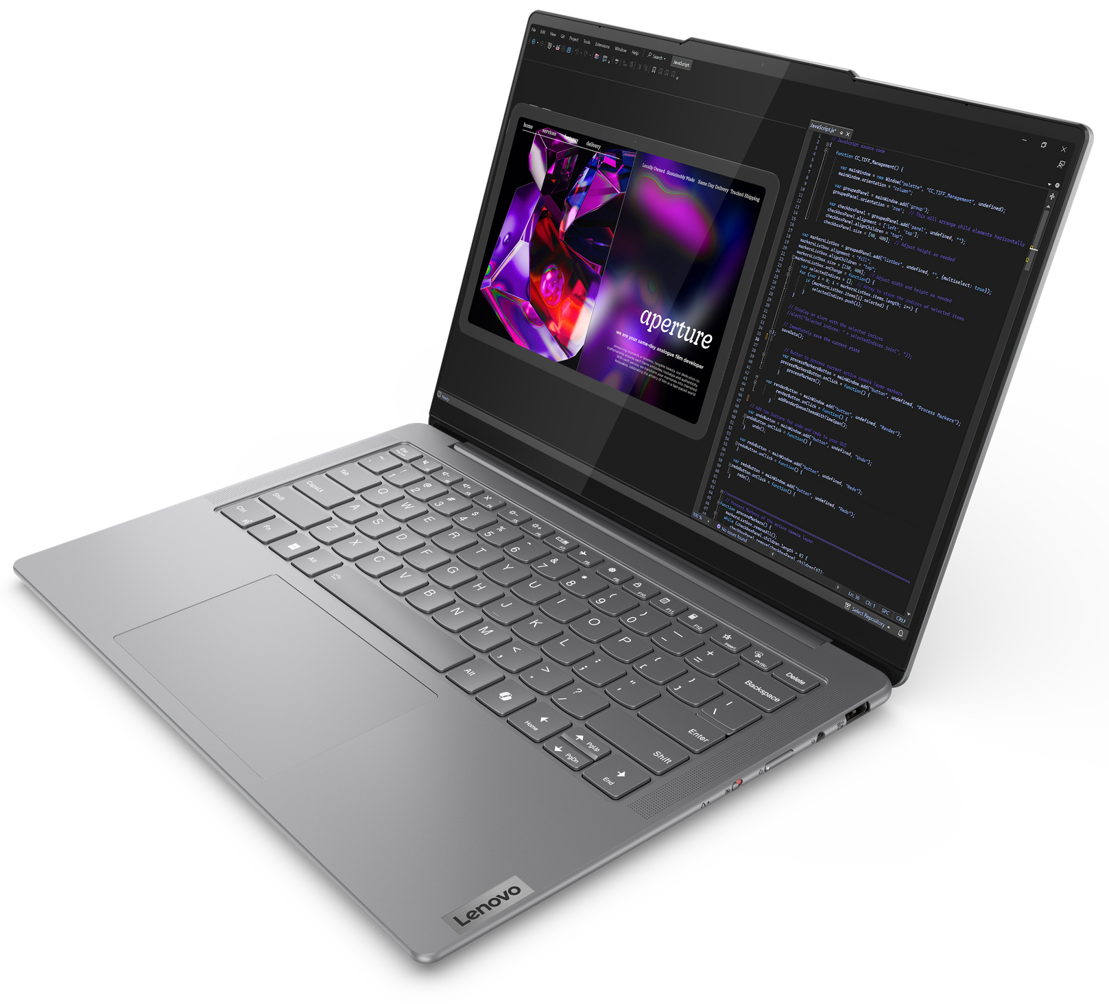 Un ordinateur portable Lenovo argenté avec son écran ouvert, affichant du code et une page web.