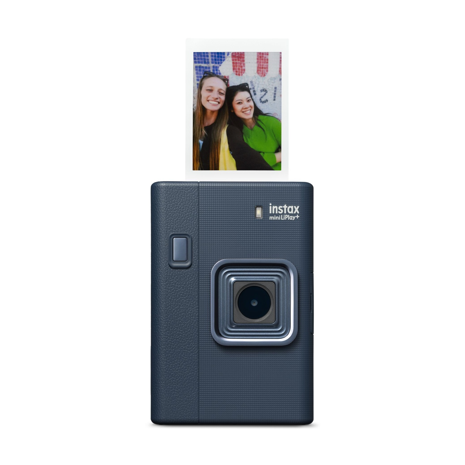 Una fotocamera Instax mini LiPlay+ blu scuro con una foto di due donne sorridenti sopra.