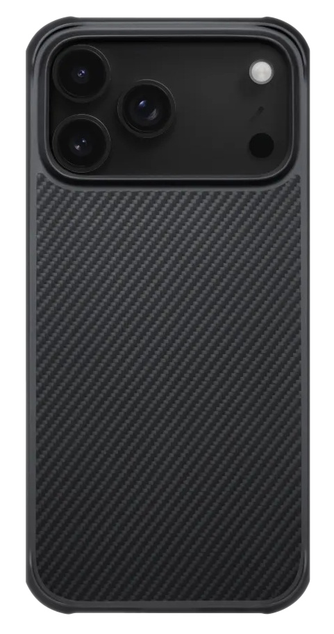 Czarne etui na telefon z wzorem karbonowym i potrójnym aparatem.