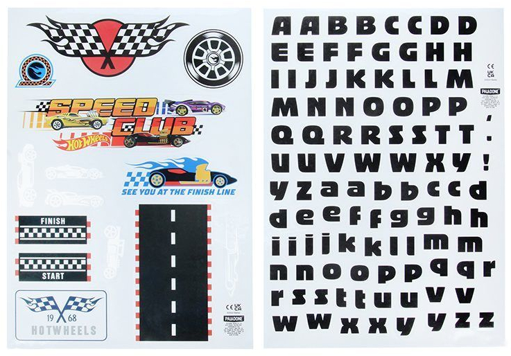 Hot Wheels matricák: versenyautók, kockás zászlók, út, ábécé betűk, számok és szimbólumok.