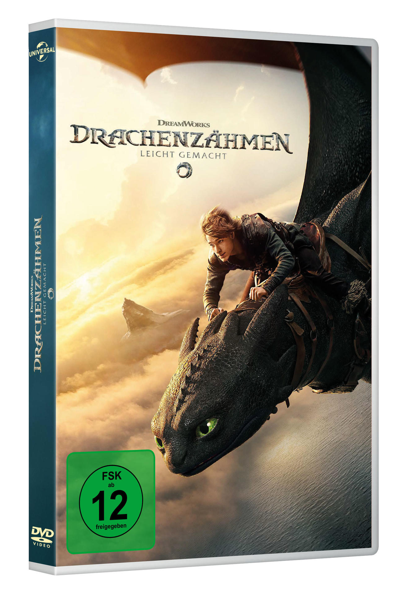 Ein Junge reitet auf einem schwarzen Drachen durch Wolken. DVD-Cover von „Drachenzähmen“.