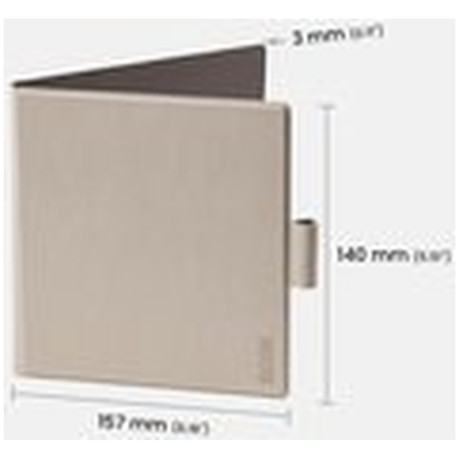 Een beige map wordt getoond met afmetingen van 157 mm breed, 140 mm hoog en 3 mm dik.