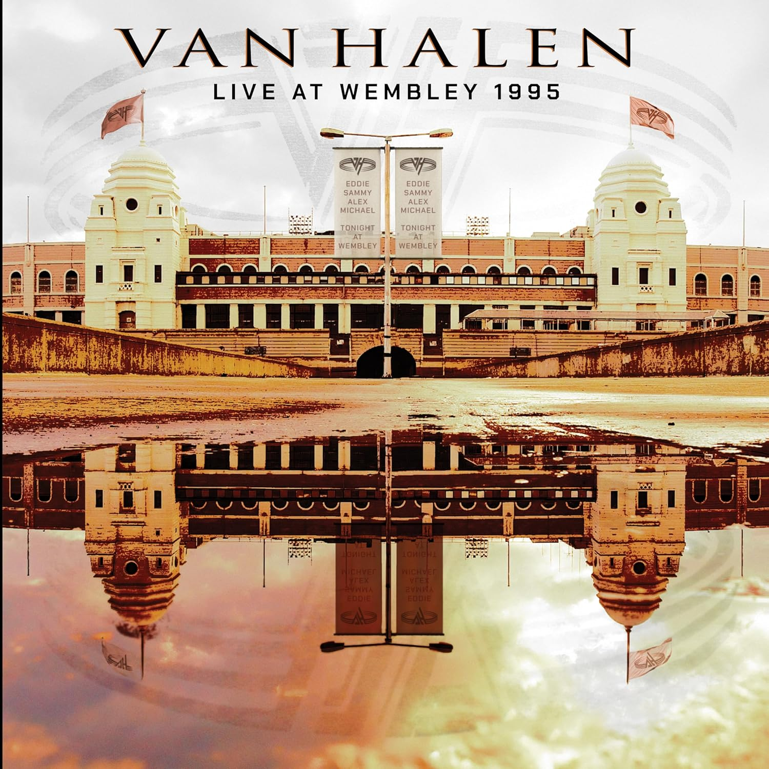 Van Halen Live at Wembley 1995 album borító stadion tükröződéssel.
