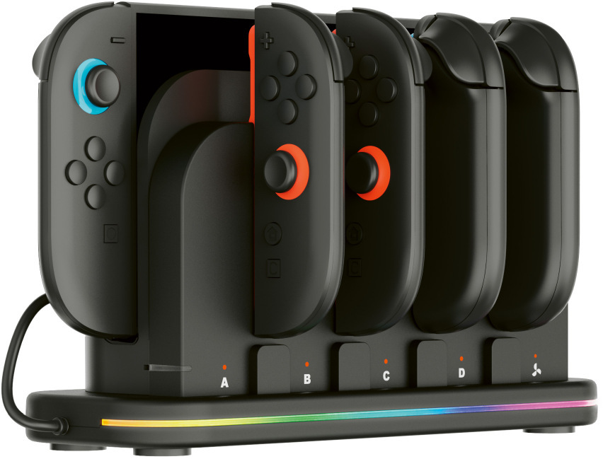 Schwarzer Controller-Ladeständer mit Regenbogen-LEDs, vier Controller-Slots und Ladeanzeigen.