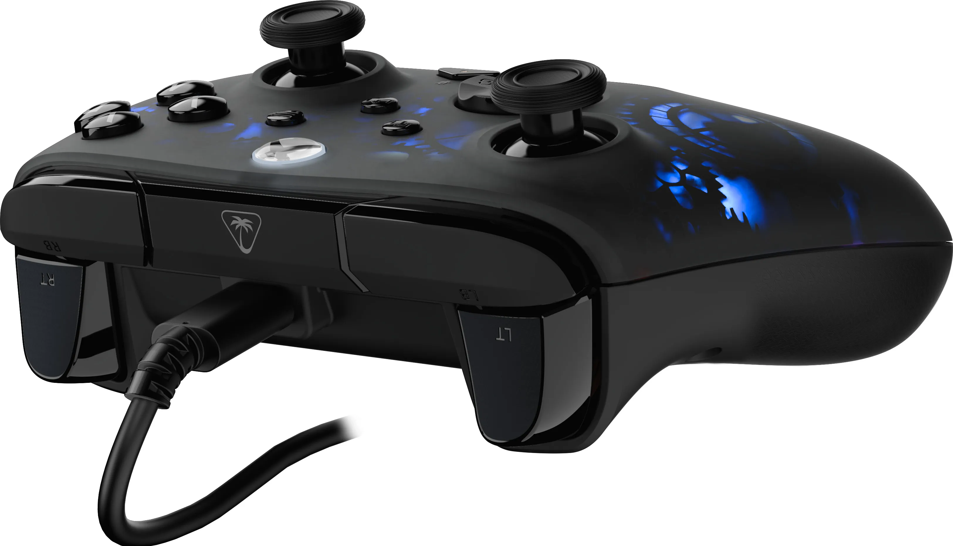 Schwarzer Gaming-Controller mit blauen leuchtenden Akzenten und angeschlossenem Kabel.
