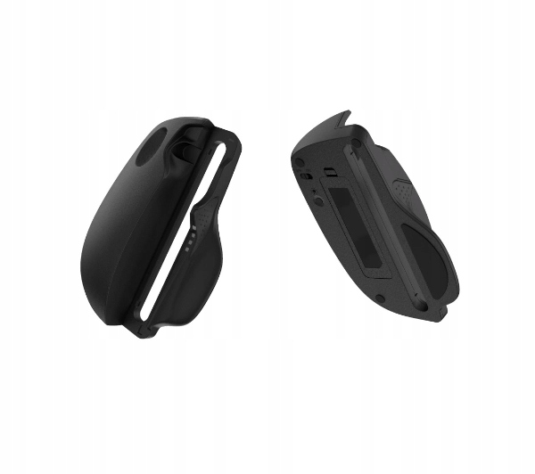 Dwa czarne, ergonomiczne obudowy myszy na białym tle.