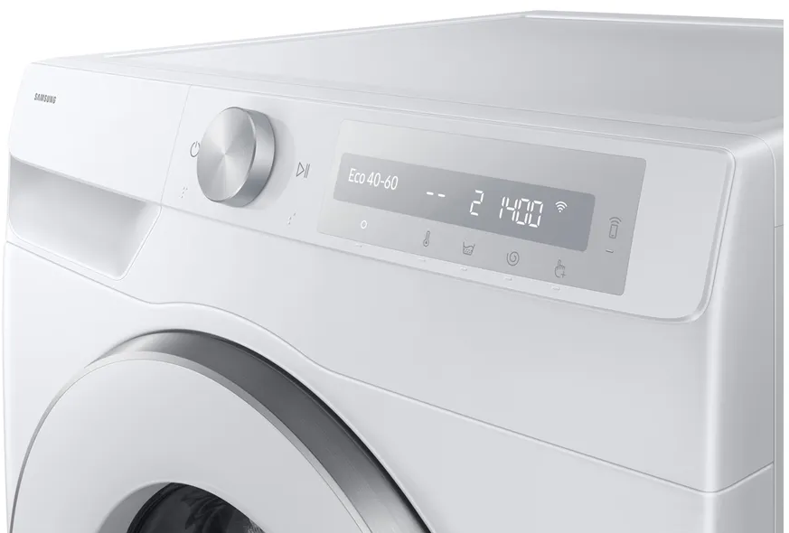 Nahaufnahme einer weißen Samsung Waschmaschine mit Bedienfeld und silbernem Drehknopf.