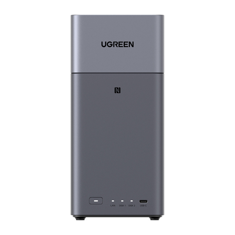 Dispositivo UGREEN gris con símbolo NFC y puertos abajo.