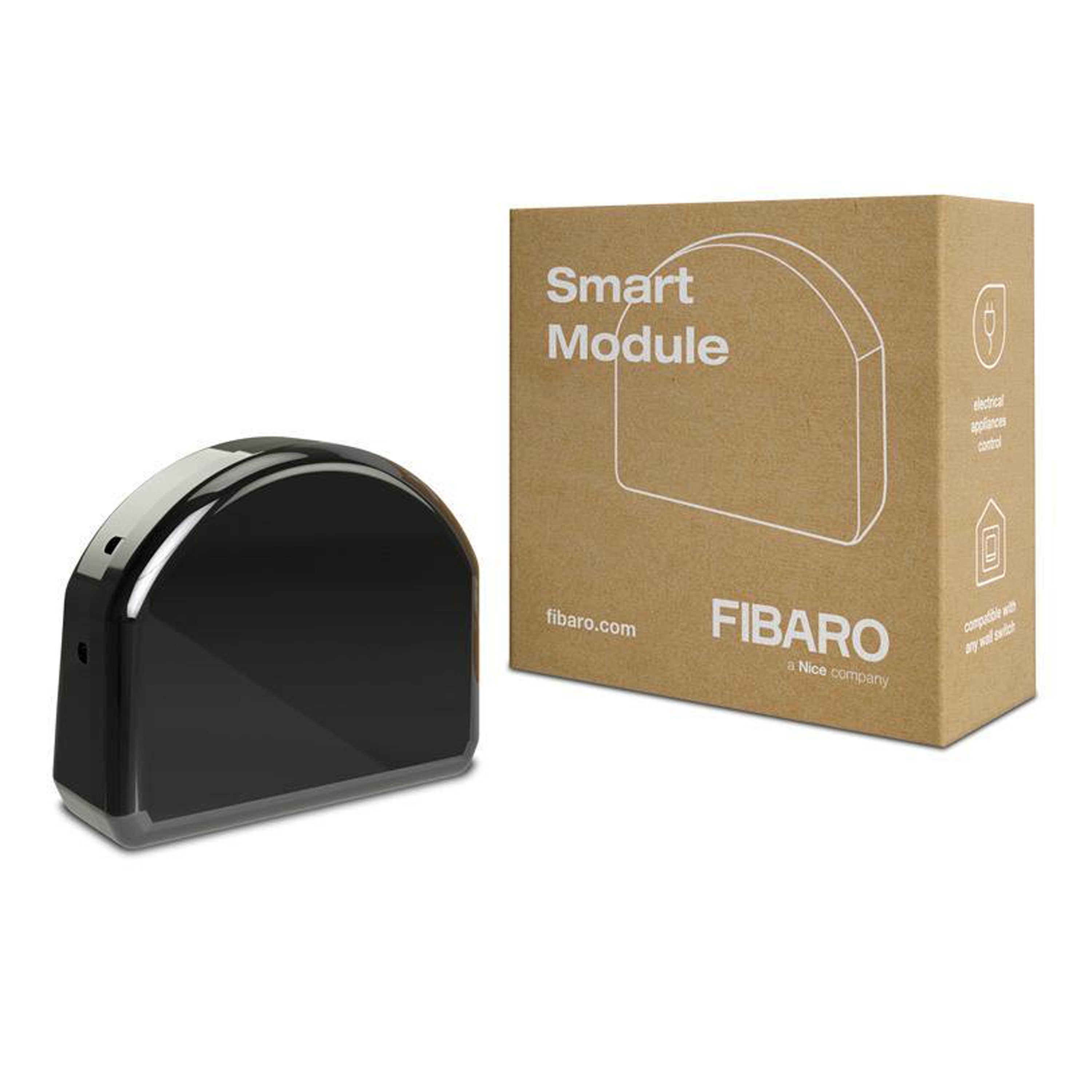 Ein schwarzes Smart-Modul neben einer Pappverpackung mit FIBARO-Logo.