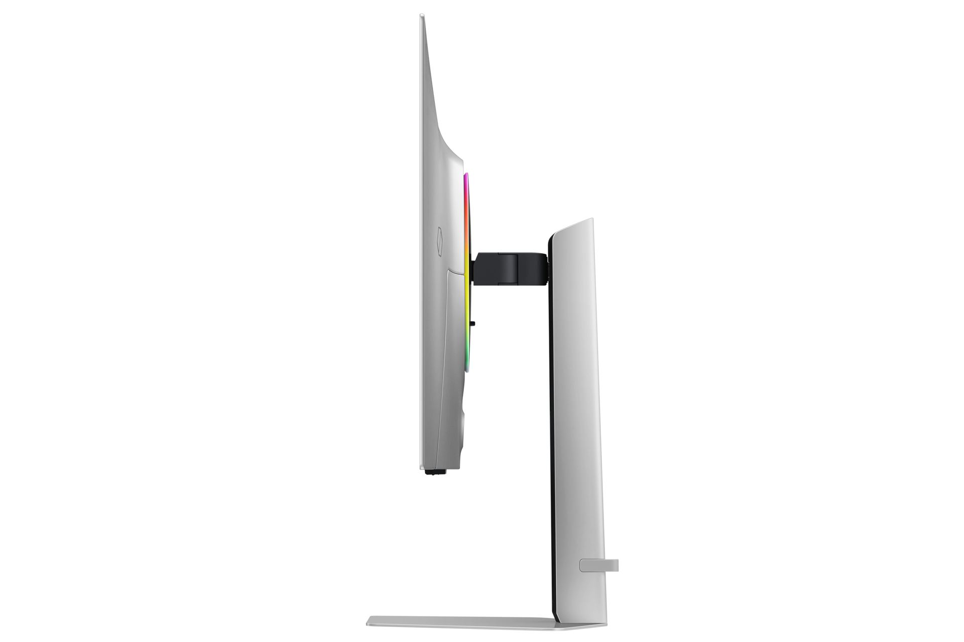 Widok z boku smukłego, srebrnego monitora z podświetleniem RGB z tyłu.