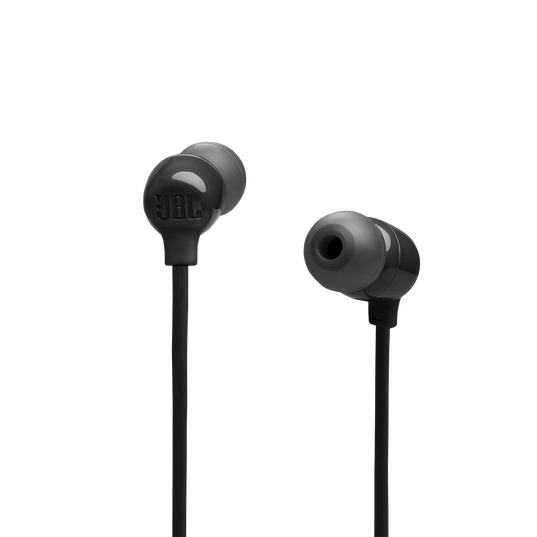 Auriculares JBL negros con cable, vista cercana.