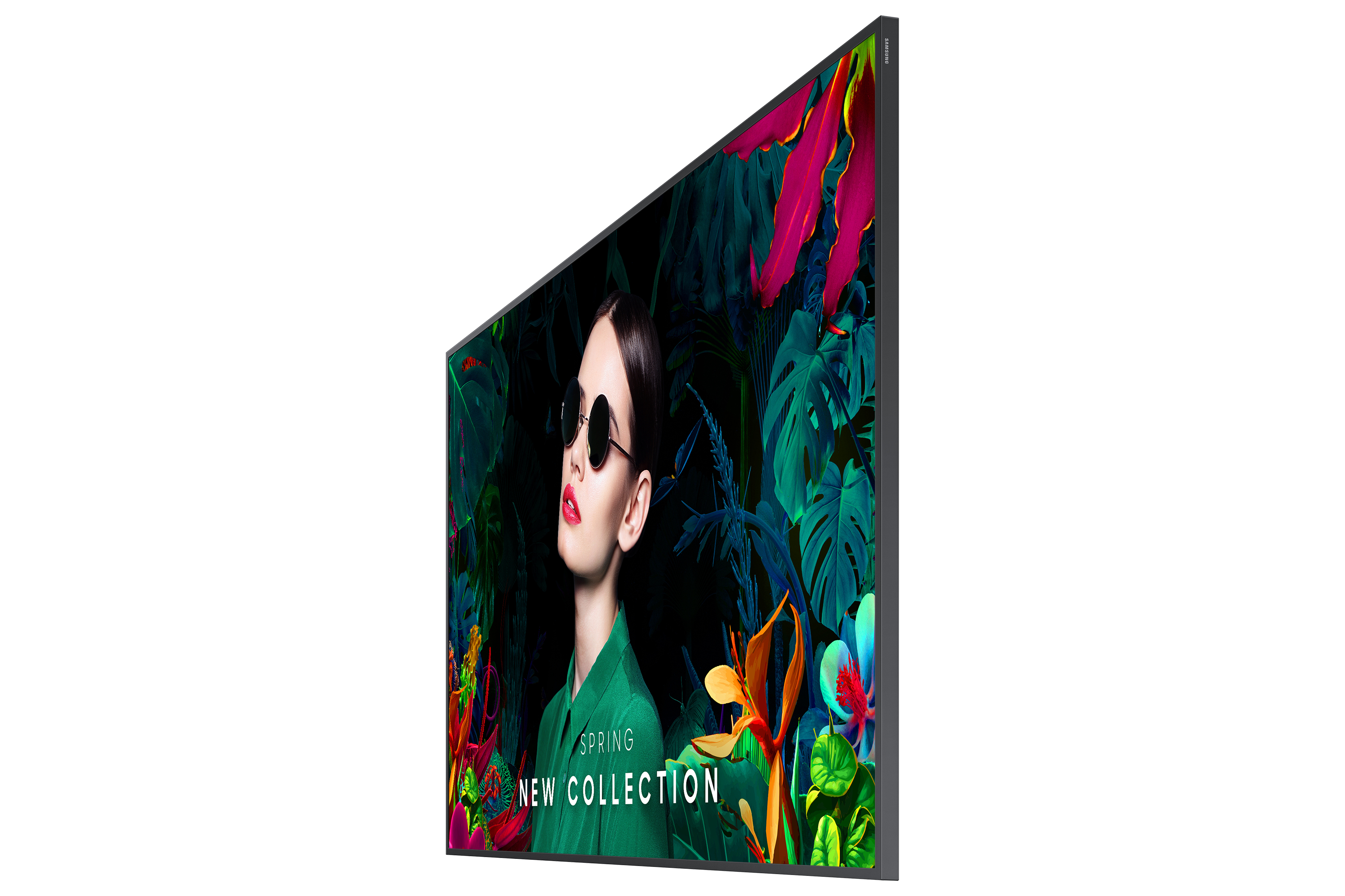 Eine Frau mit Sonnenbrille vor tropischen Pflanzen, "Spring New Collection"