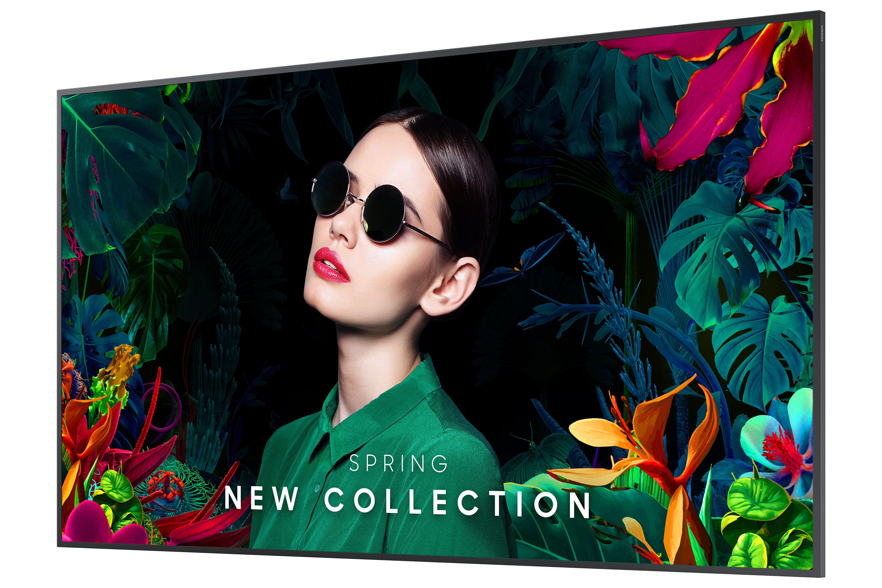 Frau mit Sonnenbrille vor tropischen Pflanzen. "Spring New Collection" Schriftzug.