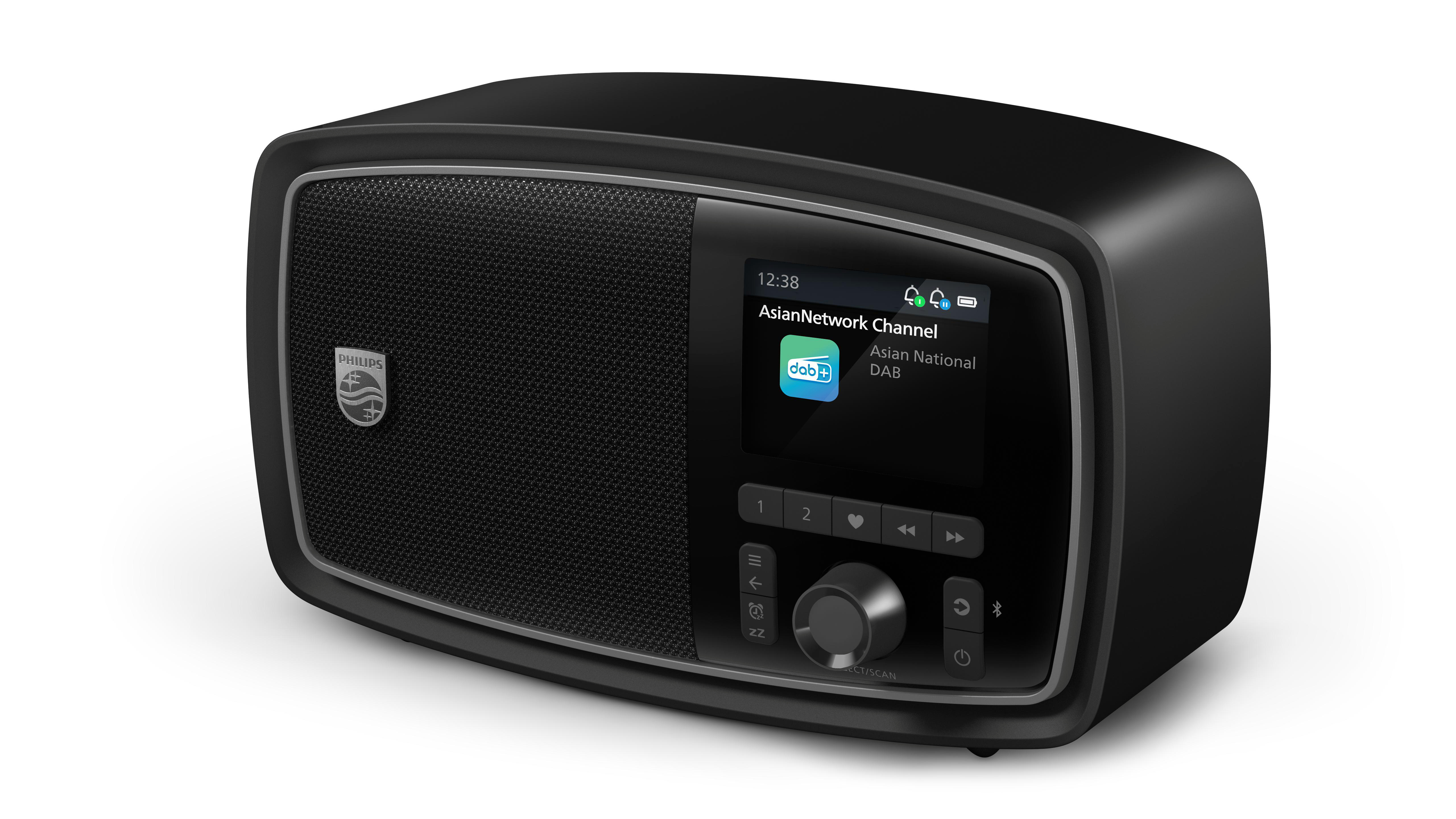 Ein schwarzer DAB+-Radio von Philips mit Display, das einen Sender anzeigt.