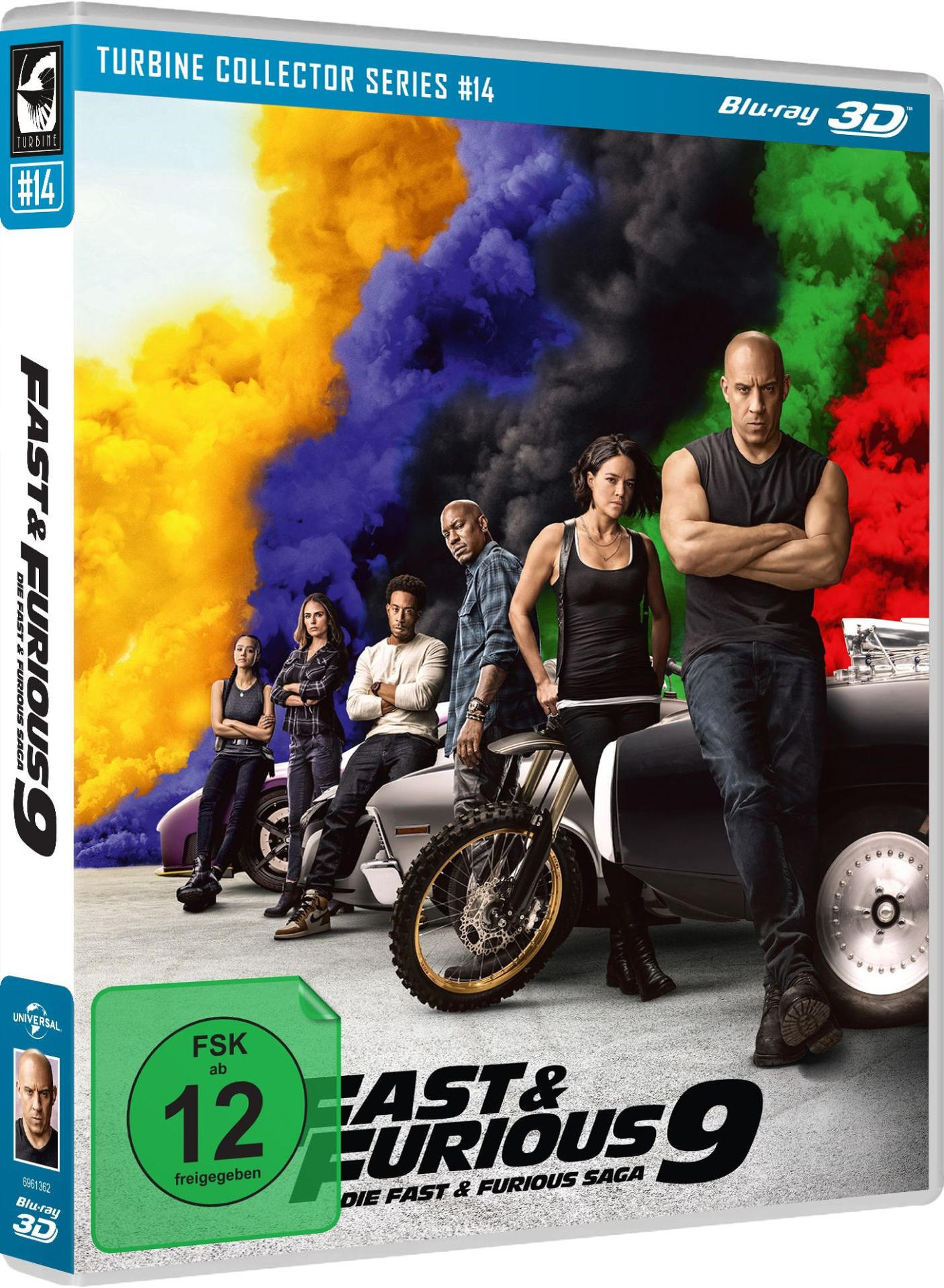 Besetzung von Fast & Furious 9 posiert vor farbigem Rauch und Autos.