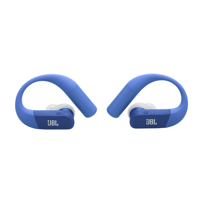 Auriculares JBL azules con ganchos y almohadillas blancas sobre fondo negro.