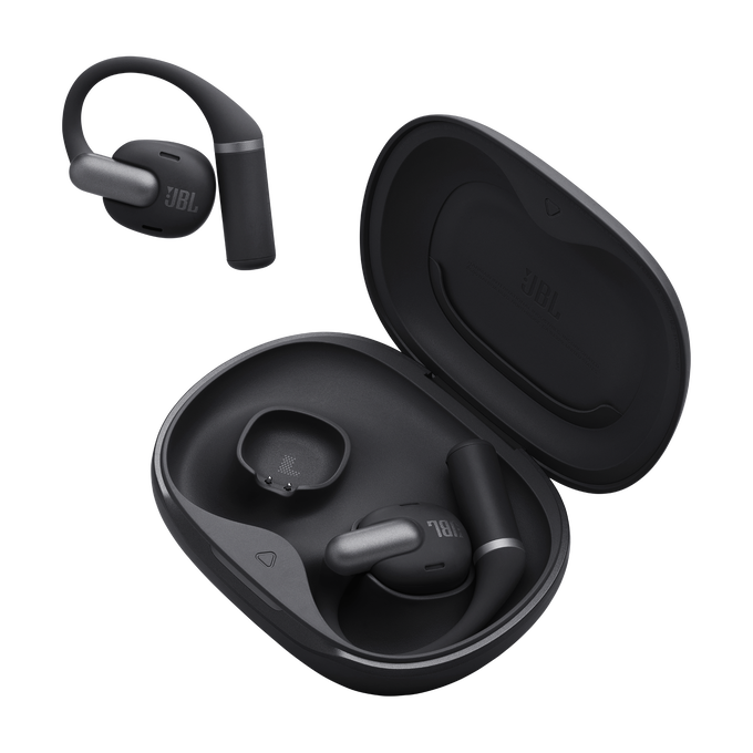 Auriculares inalámbricos en un estuche de carga negro, con una unidad al lado.