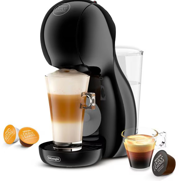 Czarna maszyna do kawy z dwoma napojami kawowymi i kapsułkami.