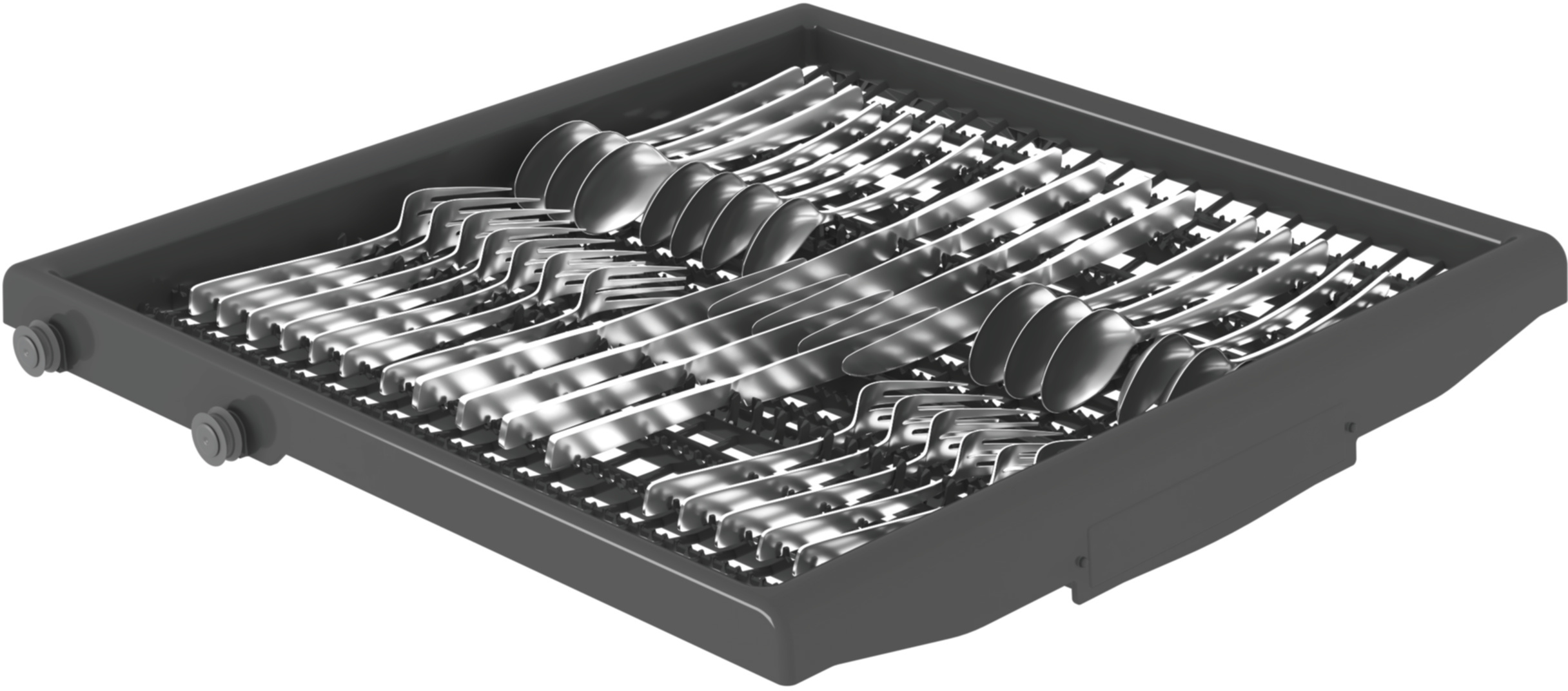 Kosz na sztućce z czystymi srebrnymi sztućcami, łyżkami, widelcami i nożami.