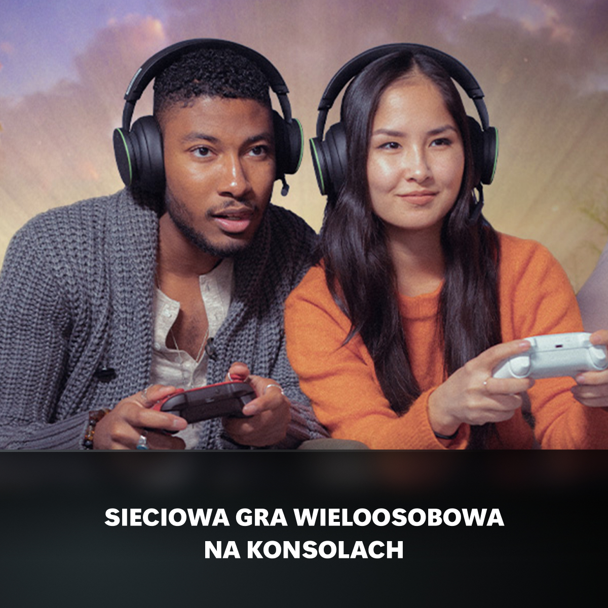 Mężczyzna i kobieta w słuchawkach, skupieni na grach wideo.